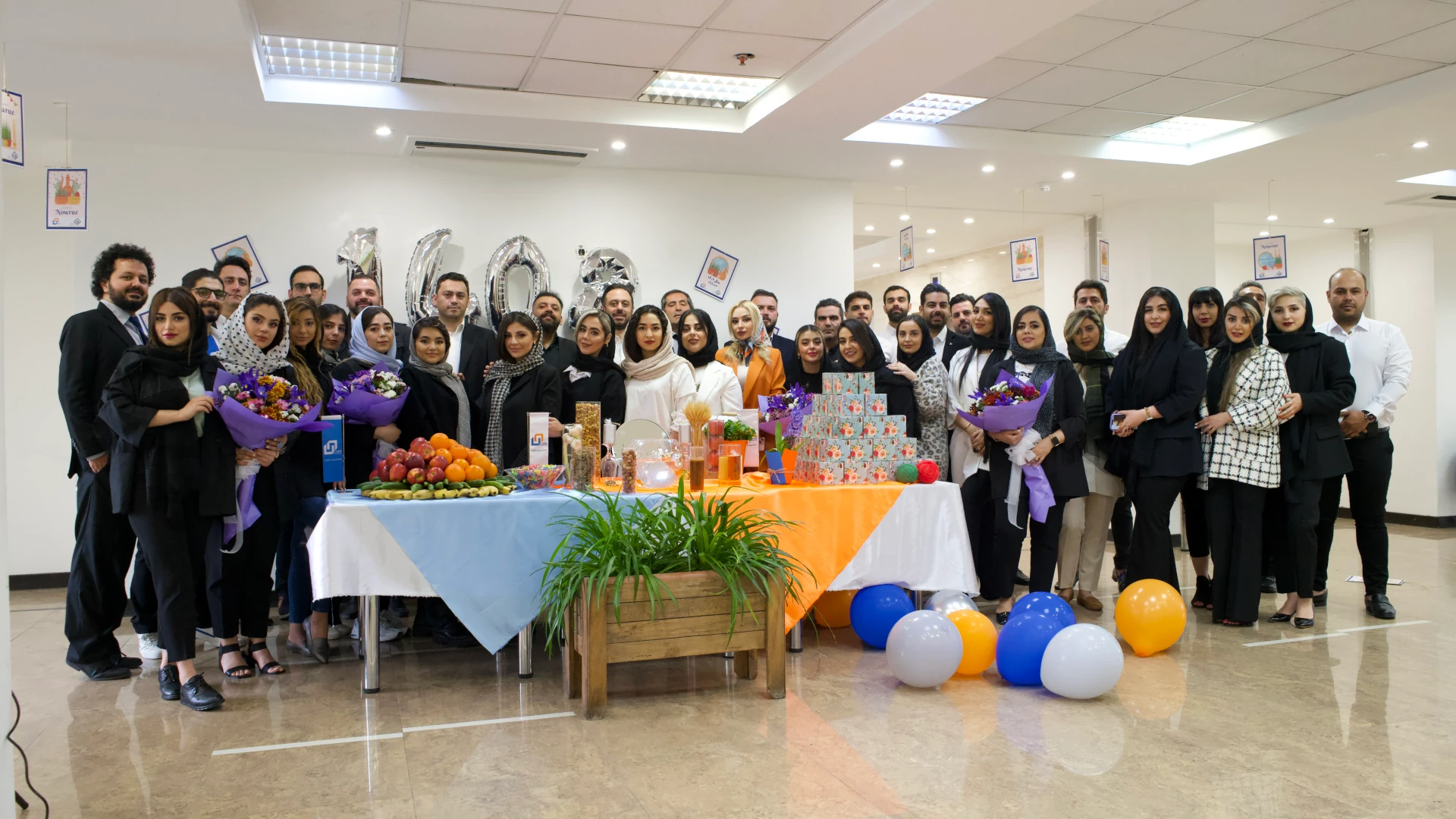 عکس گروهی نوروز ۱۴۰۲ پرشین‌سازه